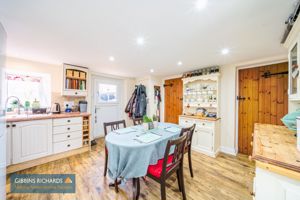 Kitchen/Breakfast Room- click for photo gallery